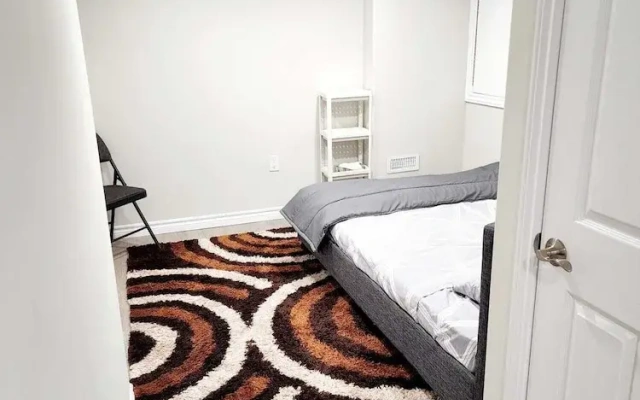 Stunning - Basement Apt in Barrie
