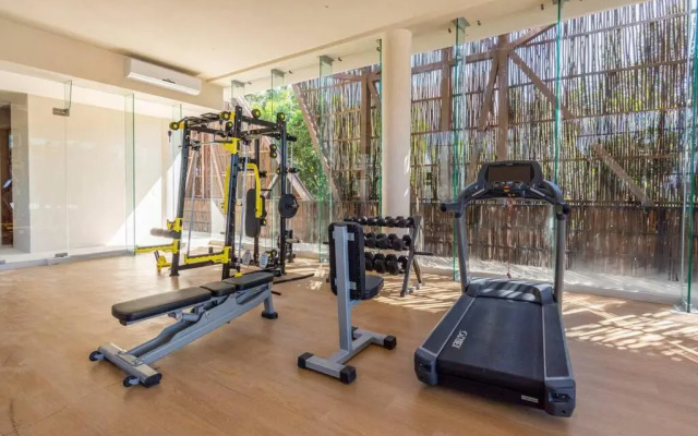 *Brand New Exclusive studio in a gated community *