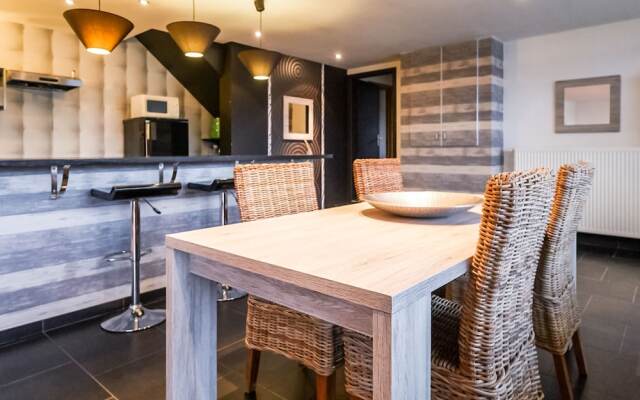 Cosy Chalet in Géromont with Garden and Barbecue