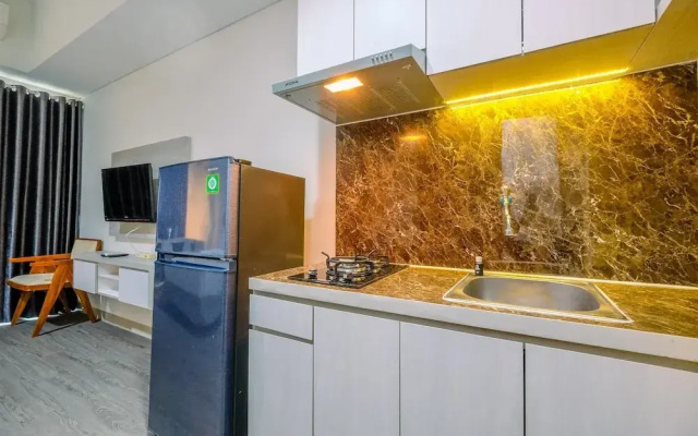 Homey And Restful Studio Lrt City Bekasi Apartment