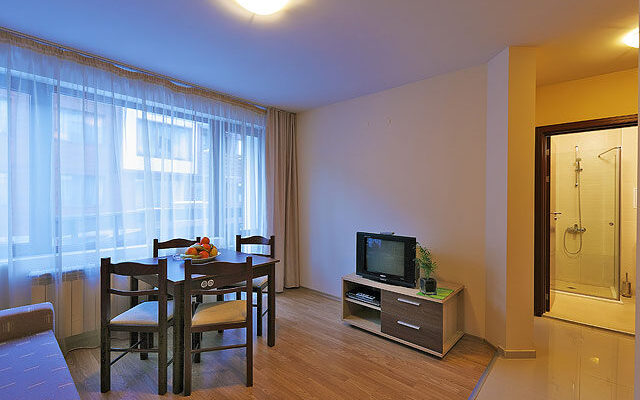 Apartment in Belmont Complex