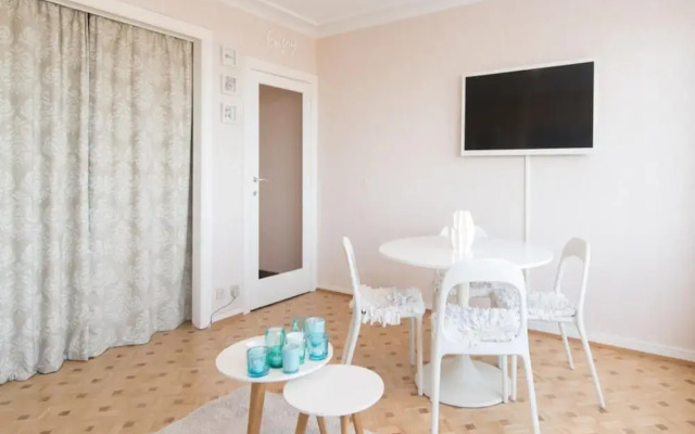 Frontal sea View Studio Apartment in Ostend