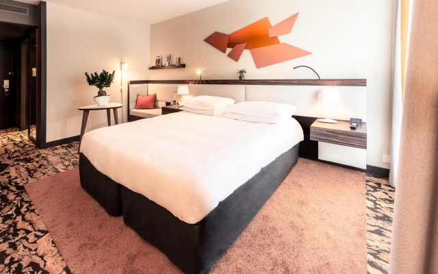 Mercure Paris Arc de Triomphe Etoile