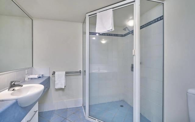 North Cove Waterfront Suites