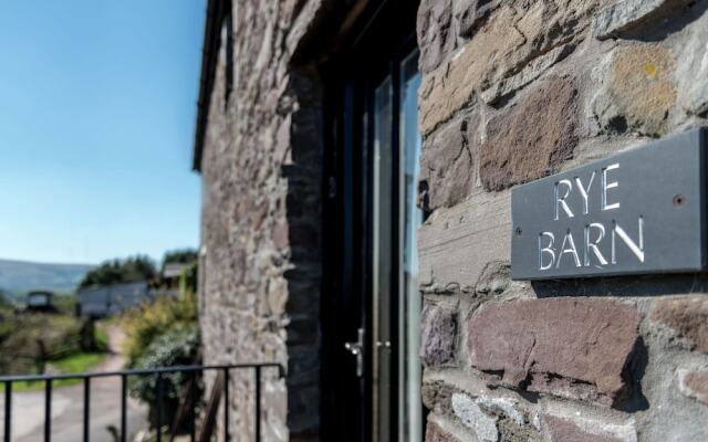 Luxurious 18th Century Farm in the Welsh Countryside