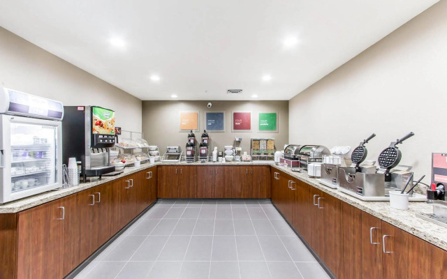 Comfort Suites West Omaha