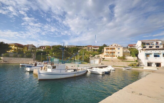 Amazing Home in Miskovici With Wifi and 3 Bedrooms