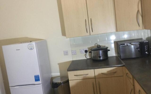 Nice Residential Within Easy Reach To Town