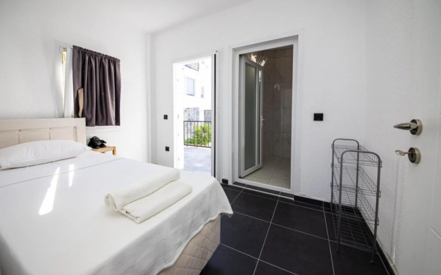 Villa 200 m to Beach With Backyard in Bodrum