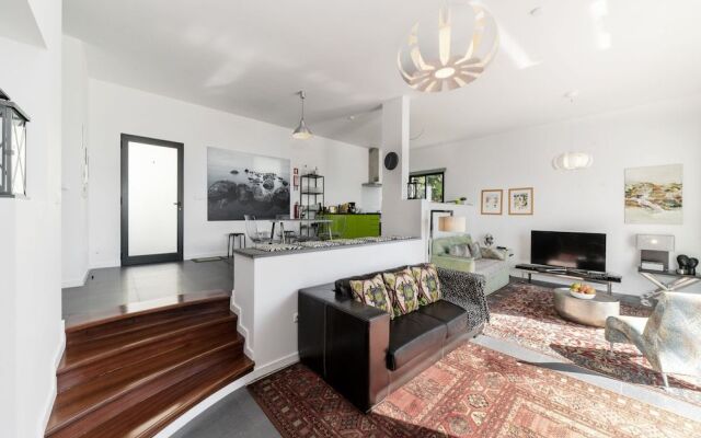 Grayci s House by Our Madeira