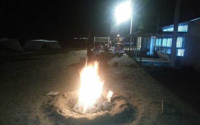 Hotel Playa Tiburon