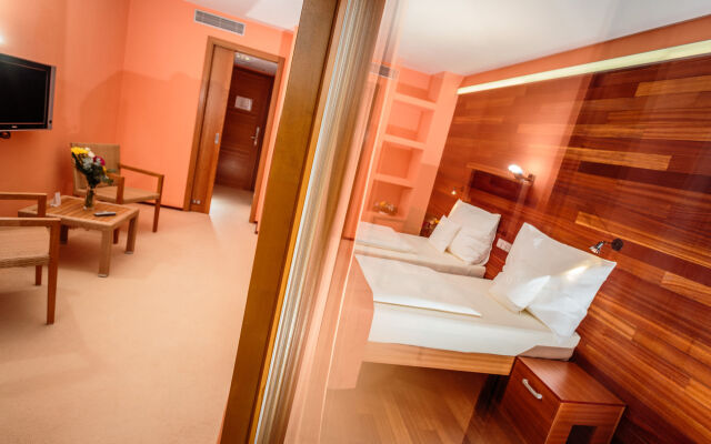 Park Holiday Congress & Wellness Hotel