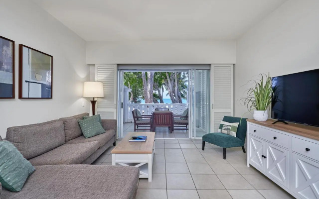 Beach Club Oceanview Apartment 1221-2 Palm Cove