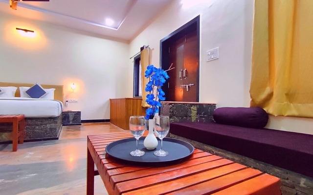 Takhat Villa by ShriGo Hotels