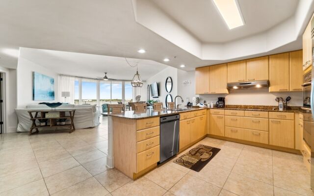 Crb0606 3 Bedroom Condo