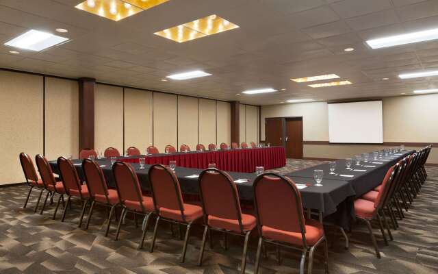 Ramada by Wyndham Fargo