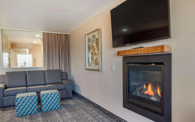 Lincoln Sands Oceanfront Resort, an Ascend Collection Hotel