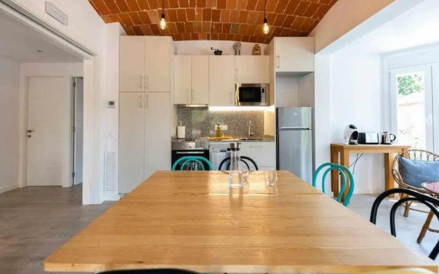 Newly renovated room w Pool y BikeParking