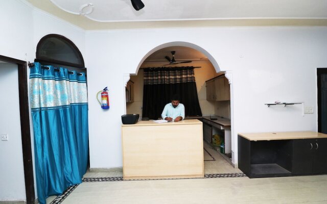 Oyo 42733 Silver Homes