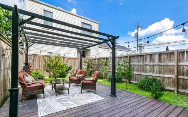 Luxury Loft-Style 3BR Townhouse by Hosteeva