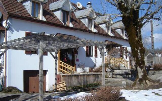 Le Jardin de la Rivière