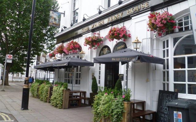 PubLove The White Ferry, Victoria - Hostel