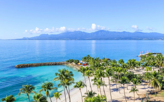 Hotel Arawak Beach Resort