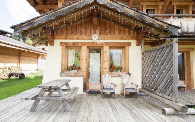 Pretty Apartment in a Separate Mountain Chalet