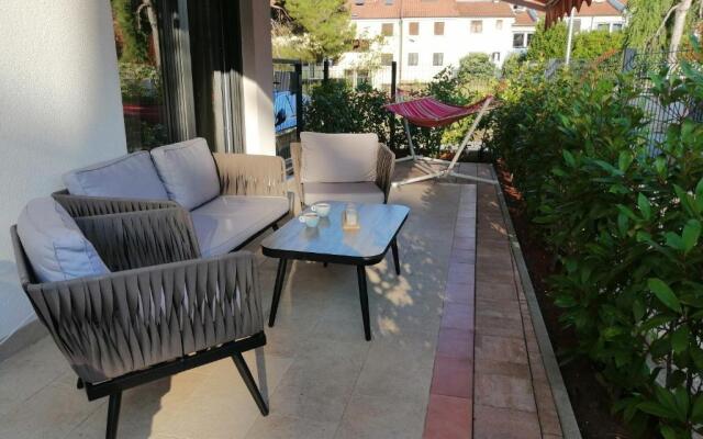 PUNTA MARY house with apartment