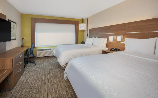 Holiday Inn Express & Suites Chico by IHG