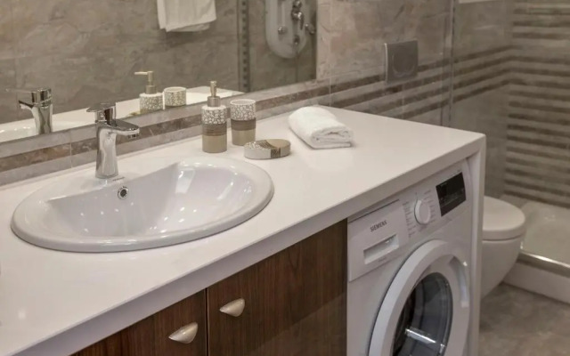 Spacious & Convenient Place near Acropolis Museum by GHH