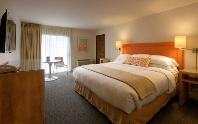 Ashland Hills Hotel & Suites