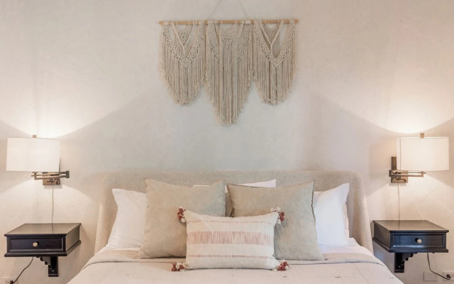 Panoramic Paradise 3BR Overlooking SMA