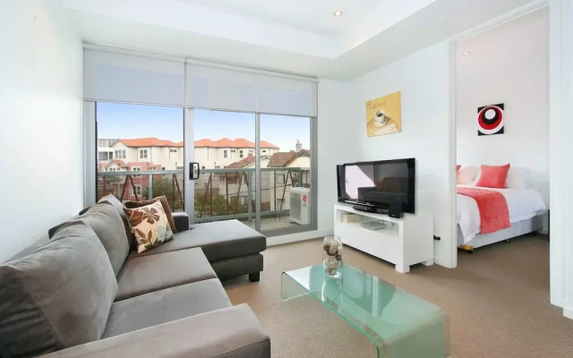 St Kilda Location and Style