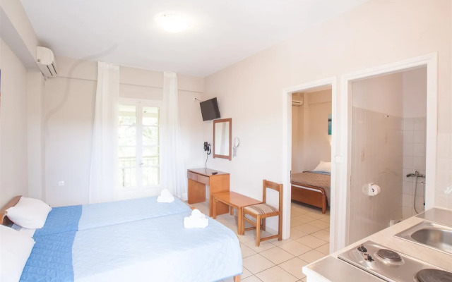 Alexandros Apartments and Studios