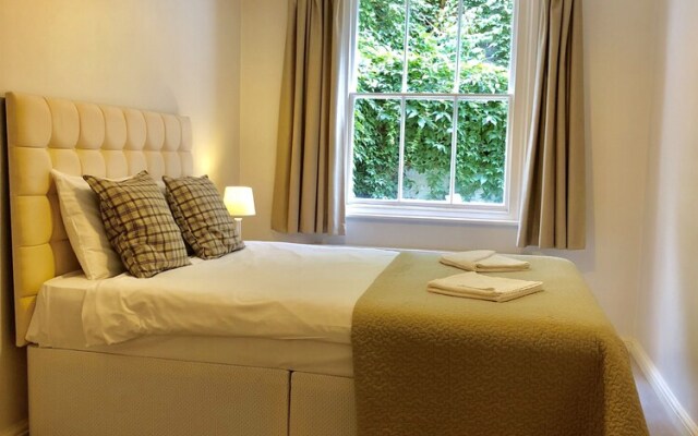 Victoria Station Apartment