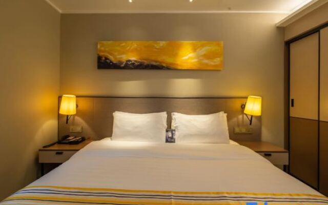 Homeinn Plus Hotel (Shanghai Zhangjiang Guanglan Road Subway Station)