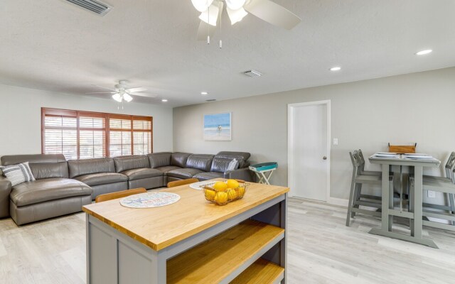 Breezy Seminole Vacation Rental With Hot Tub!