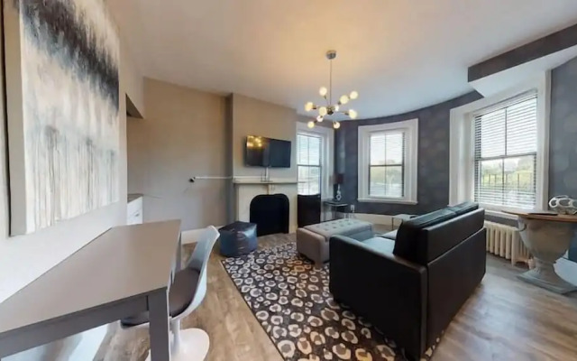 Premier Suites - Bay Village