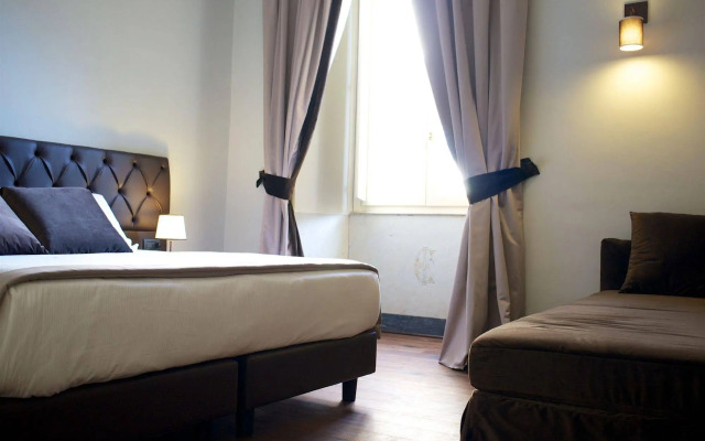 Piazza Farnese Luxury Suites