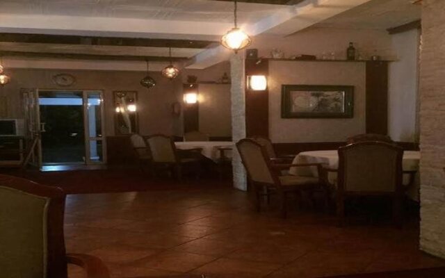 Royal Hotel