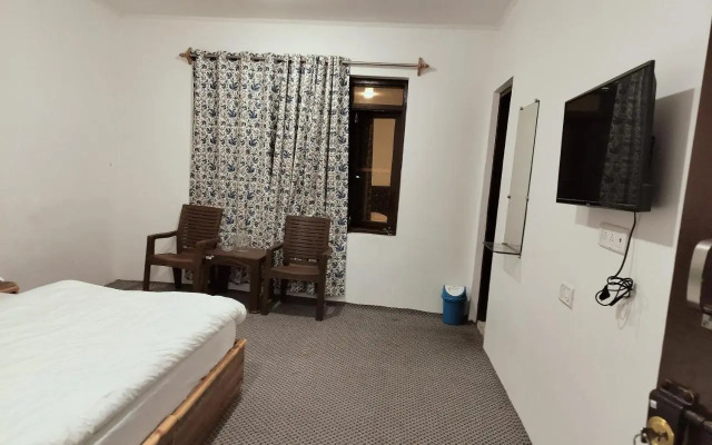 Sky Light Guest House