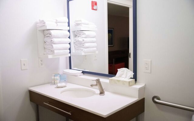 Hampton Inn & Suites Fresno