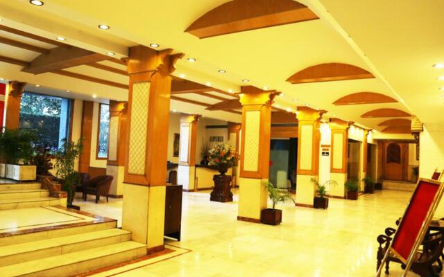 Aveda Hotel Kamal