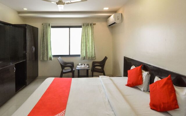 OYO 19879 Chetan Executive