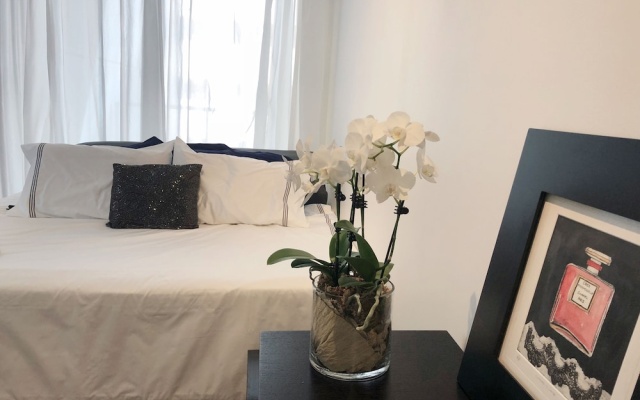 Tower Suite World Tower – Guest Rooms – Sydney