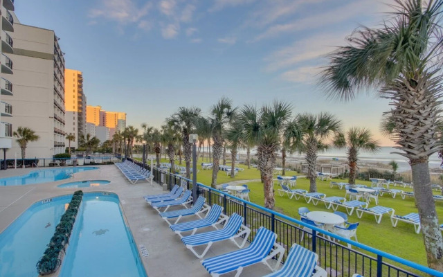 Oceanfront Boardwalk Condo w Private Balcony & Close to the Beach