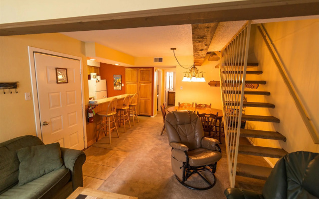 Auslander Condominiums