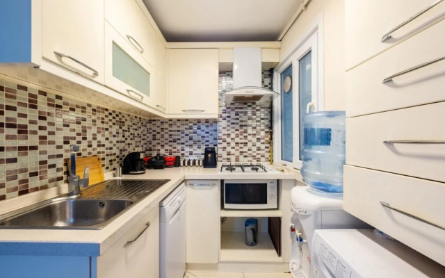 Eclectic Apartment near Popular Attractions in Beyoglu