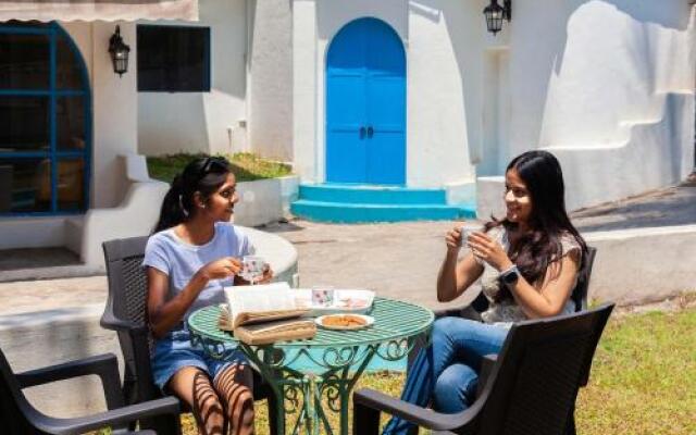 SaffronStays Casa Blanca